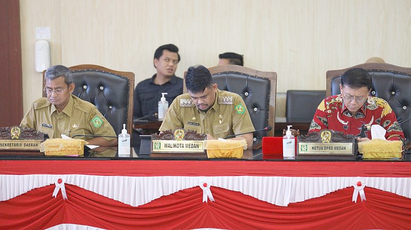 Rapat Paripurna ‘Penyampaian Rekomendasi DPRD Kota Medan terhadap Laporan Keterangan Pertanggungjawaban (LKPJ) Kepala Daerah Tahun Anggaran 2022, di ruang rapat paripurna Gedung DPRD Medan, Jalan Kapten Maulana Lubis No 1, Medan, Selasa (18/4/2023).