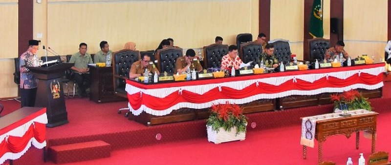 Rapat Paripurna DPRD Kota Medan tentang Penyampaian Laporan Hasil Pembahasan P.APBD, Pendapat Fraksi-Fraksi DPRD Kota Medan dan Penandatanganan/Pengambilan Keputusan DPRD Kota Medan sekaligus Persetujuan Bersama DPRD Kota Medan dengan Kepala Daerah atas Ranperda Kota Medan tentang P-APBD Kota Medan Tahun Anggaran 2023, Gedung DPRD Kota Medan, Jalan Kapten Maulana Lubis, Medan, Selasa (19/09/2023).